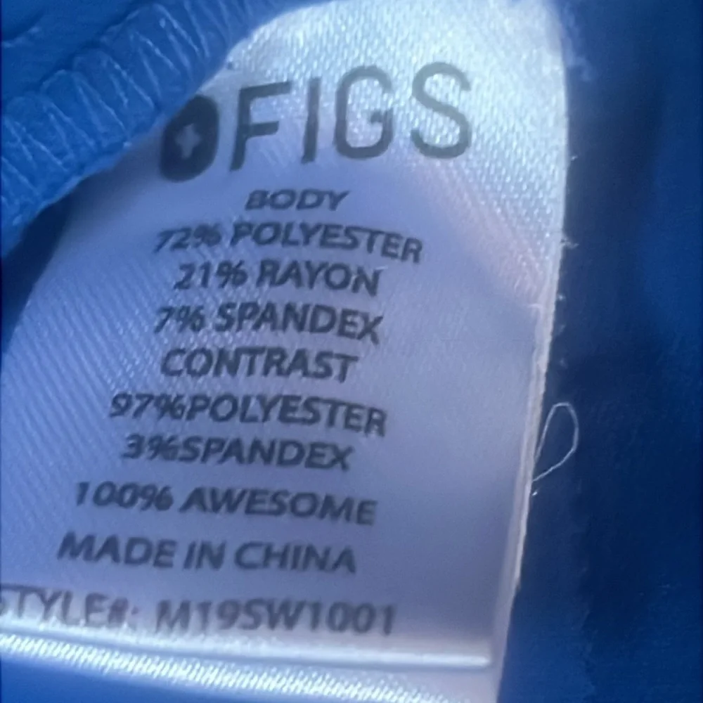 FIGS Technical Collection Royal Blue Men's Scrub Set Size M
